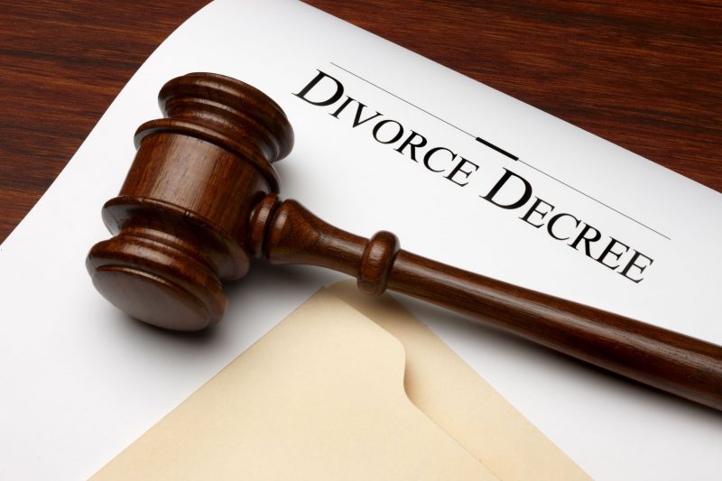 Advantages of Hiring a Divorce Lawyer in Temecula, CA